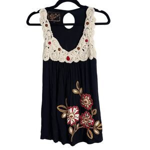 Soul Revival Small S Black Crochet and Beaded Floral Tank Top Scoop Neck Keyhole